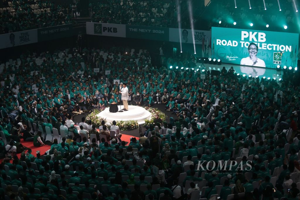 Ketua Umum Partai Gerindra Prabowo Subianto menyampaikan pidato politiknya dalam PKB Road to Election yang digelar di Tennis Indoor, Gelora Bung Karno, Jakarta, Minggu (30/10/2022).