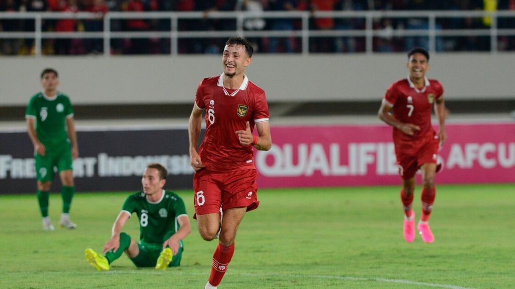 Indonesian U-23 Team Preps for 2024 Asian Cup with Naturalized Players Ivar Jenner and Rafael Struick Joining Camp