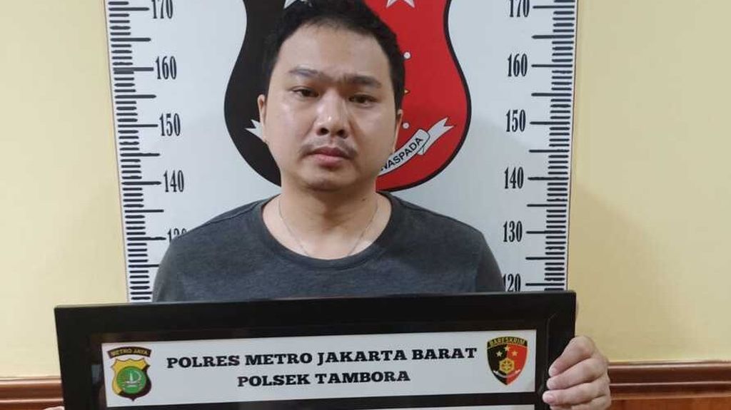 Fandi Halim, pelaku pencabulan terhadap seorang anak di bawah umur, ditangkap aparat Polsek Tambora, Jakarta Barat, Senin (28/11/2022).