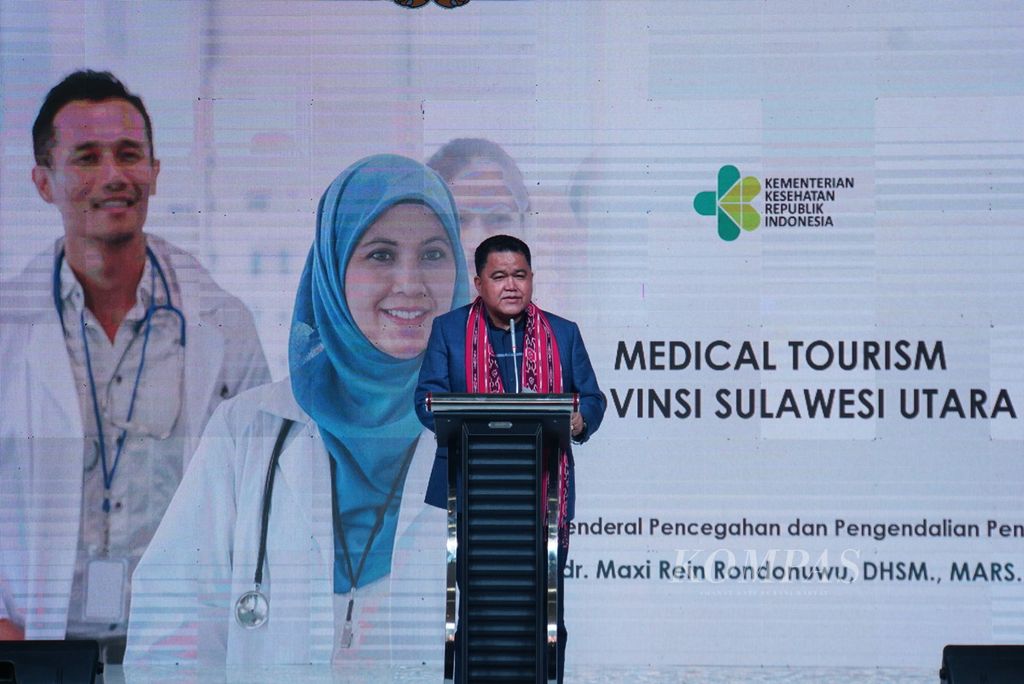 Direktur Jenderal Pencegahan dan Pengendalian Penyakit Kementerian Kesehatan Maxi Rein Rondonuwu memberikan sambutan dalam acara Pameran Medis dan Pariwisata Kesehatan Indonesia 2023, Jumat (4/8/2023), di Manado, Sulawesi Utara.