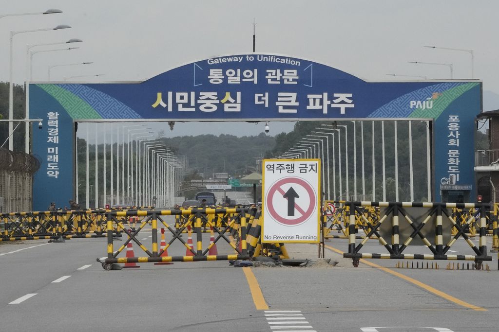 Perintang dekat Zona Demiliterisasi di Paju, Korea Selatan, Senin (14/10/2024).