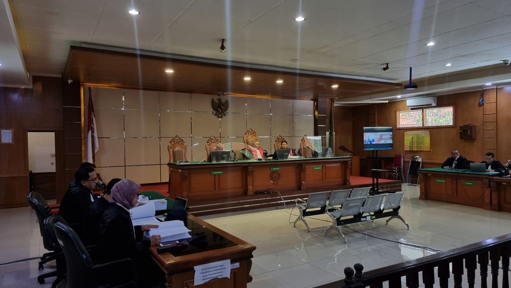 Suasana sidang tuntutan terhadap suap perkara yang melibatkan Hakim Agung nonaktif Sudrajad Dimyati di Pengadilan Tindak Pidana Korupsi di Kota Bandung, Jawa Barat, Rabu (10/5/2023).