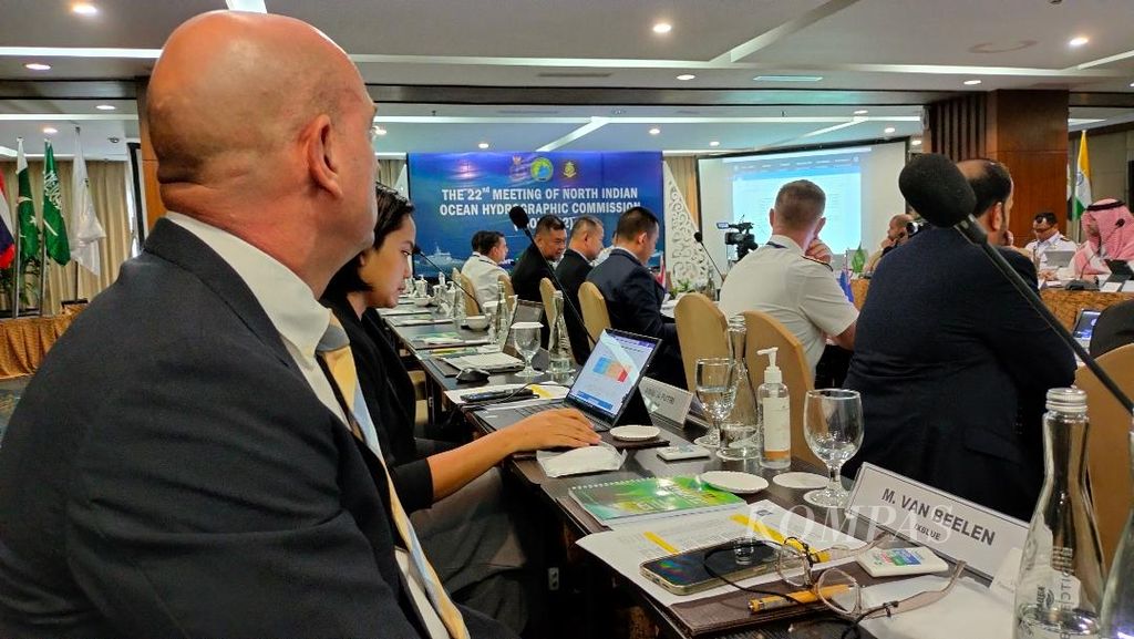 Suasana acara The 22nd Meeting of North Indian Ocean Hydrographic Commission (NIOHC) yang digelar di sebuah hotel di Kabupaten Sleman, Daerah Istimewa Yogyakarta, Senin (13/2/2023).