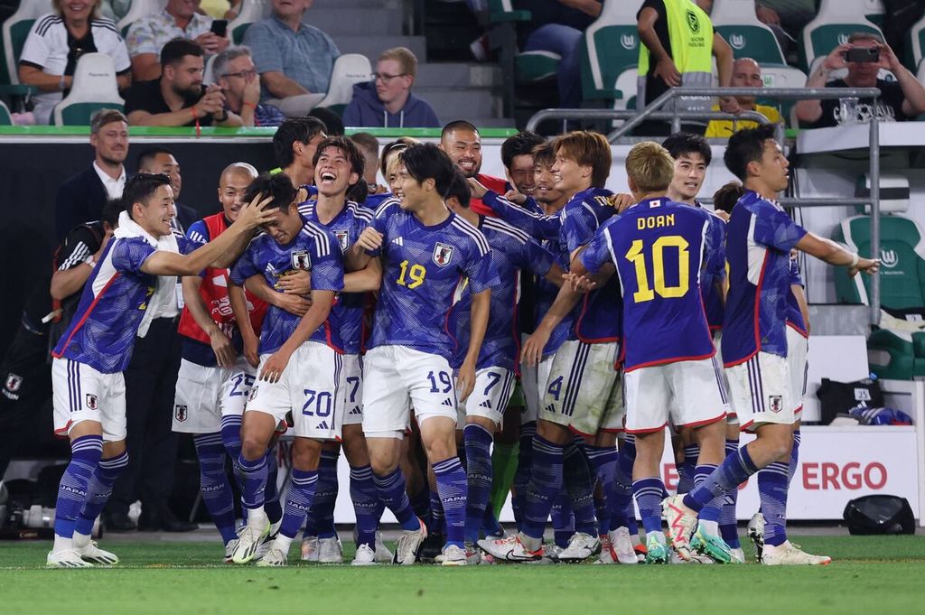 Pemain Jepang merayakan gol ke gawang Jerman pada laga uji coba di Stadion Volkswagen Arena di Wolfsburg, Jerman, 9 September 2023. Jepang akan tampil di Piala Asia Qatar 2023 sebagai salah satu tim unggulan.