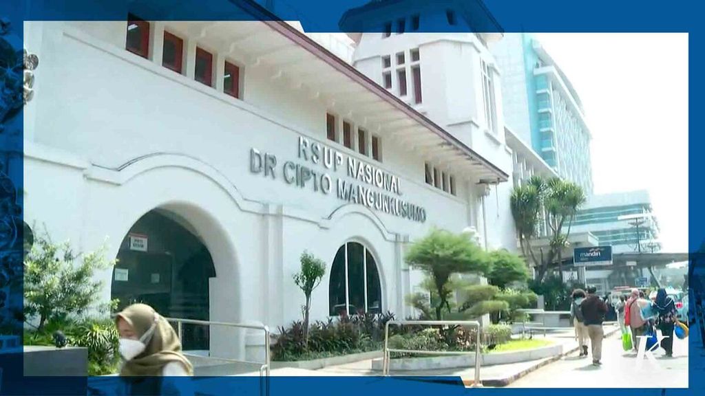 Suasana di Rumah Sakit Umum Pusat Nasional Cipto Mangunkusumo (RSCM), Jakarta, Kamis (28/7/2022) sore. Kementerian Kesehatan menunjuk RSCM sebagai salah satu rumah sakit rujukan penanganan kasus gangguan ginjal akut pada anak, yang merebak belakangan ini.