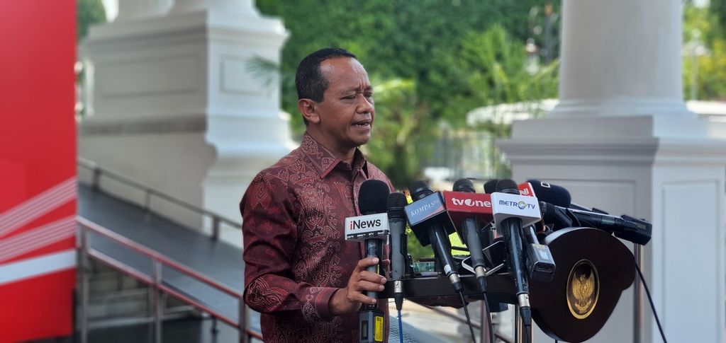 Investment Minister/Chairman of the Indonesian Investment Coordinating Board, Bahlil Lahadalia, gave a statement after attending a closed meeting regarding the development of Rempang Eco City area at the Merdeka Palace in Jakarta on Monday, September 25th, 2023.