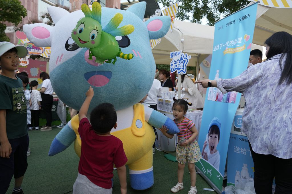 Pusat permainan anak di Beijing, China, pada 1 Juni 2024.