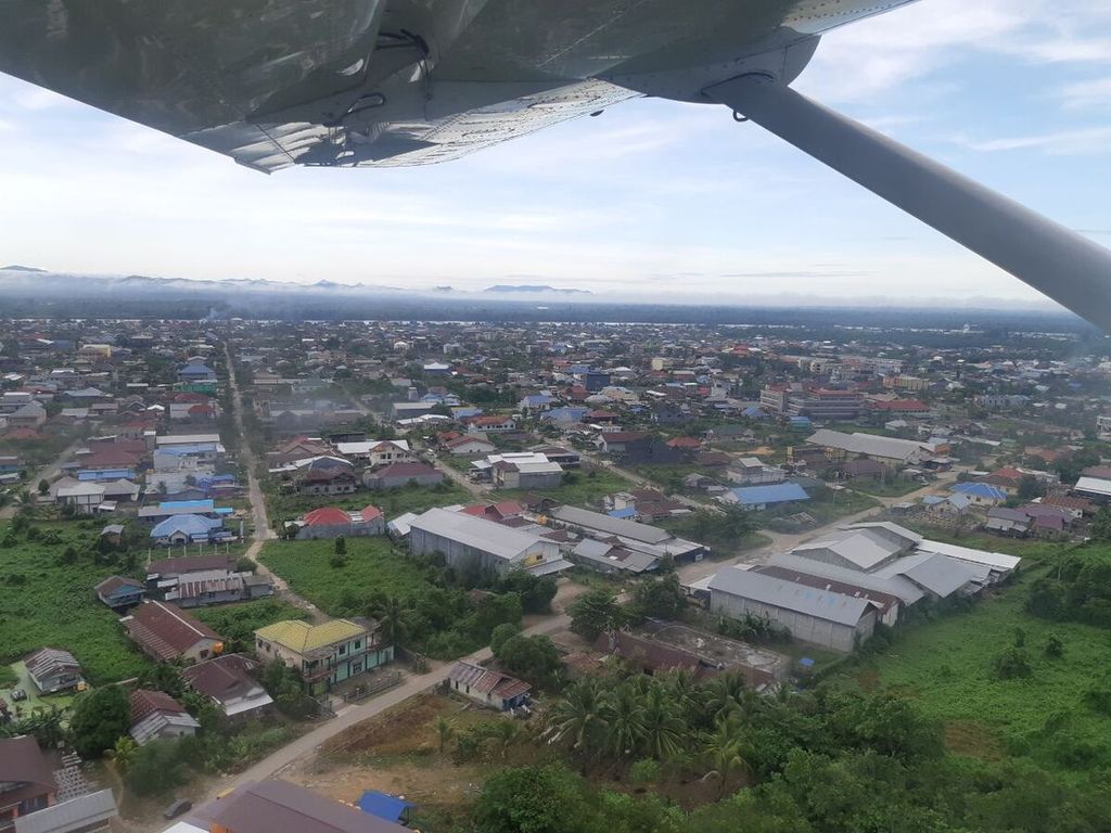 Pemandangan Kota Tanjung Selor, pusat pemerintahan Provinsi Kalimantan Utara, terlihar dari udara pada Rabu (24/11/2021).