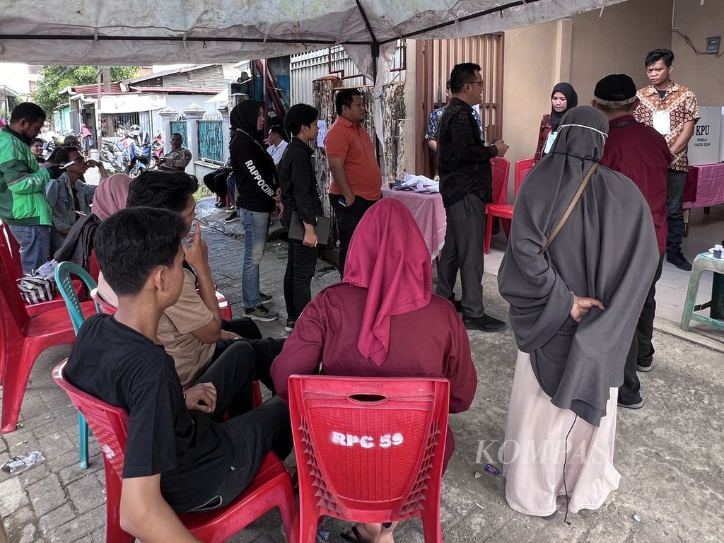 Suasana PSU di TPS 20 Kelurahan Buakana, Kecamatan Rappocini, Kota Makassar, Sabtu (24/2/2024). Di Makassar, 10 TPS menggelar PSU.