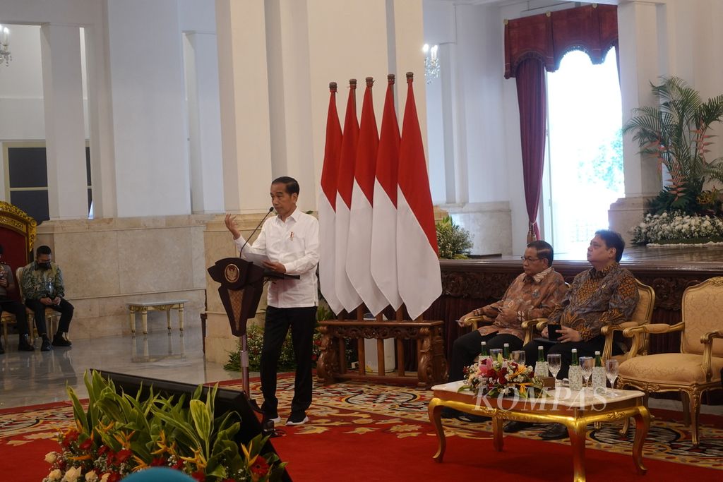 Presiden Joko Widodo saat memberikan sambutan pada pencanangan pelaksanaan Sensus Pertanian Tahun 2023 di Istana Negara, Jakarta, Senin (15/5/2023).