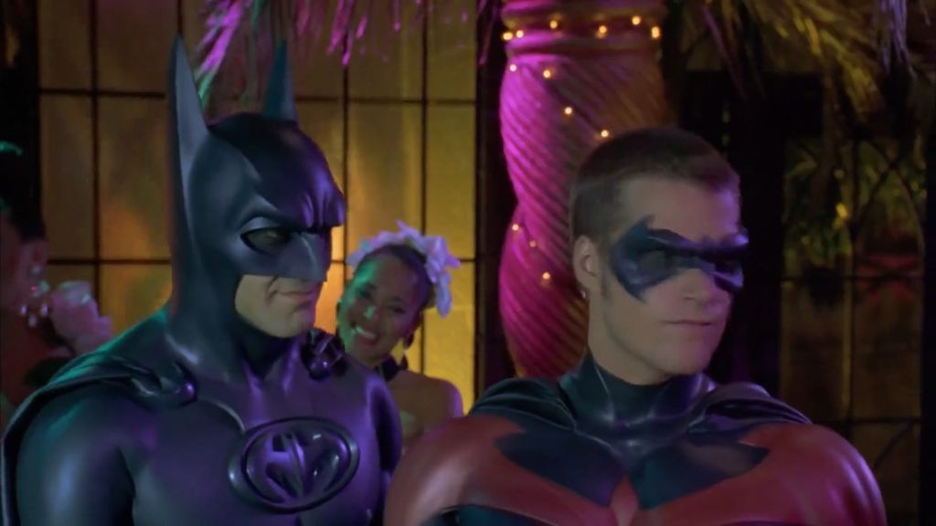 Film Batman & Robin (1997) yang dibintangi oleh George Cloony (Bruce Wayne) dan Chris O'Donnell (Dick Grayson) menampilkan tata cahaya beraneka warna dengan ragam warna neon. Tata visual Batman & Robin menjadi film <i>franchise </i>Batman dengan tampilan paling berwarna.
