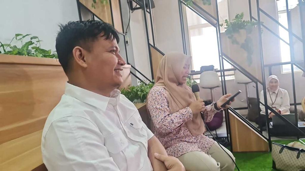 Titi Angraini, Pembina Perkumpulan untuk Pemilu dan Demokrasi (Perludem), menjadi pembicara pada Media Talk Pilih Perempuan dalam Pemilu, Aksi Afirmatif Wujudkan Kesetaraan Gender” yang diselenggarakan Kementerian Pemberdayaan Perempuan dan Perlindungan Anak (PPPA), Senin (22/1/2024), di kantor Kementerian PPPA. 