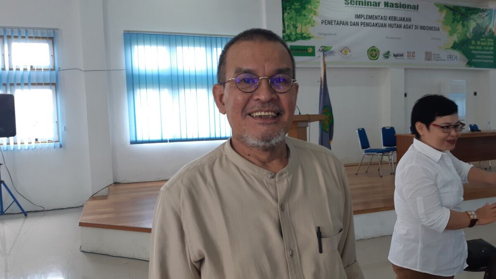 Yando Zakaria, salah satu peneliti dari Pusat Kajian Etnografi Hak Komunitas Adat (Pustaka) di sela-sela seminar pada Senin (29/4/2019).