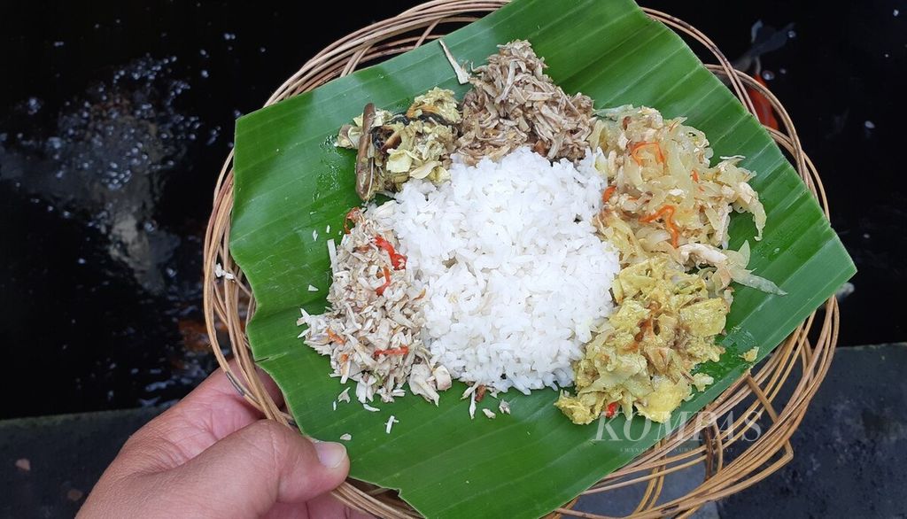 Ragam lawar yang menjadi makanan khas dari Bali, termasuk di Kabupaten Klungkung.