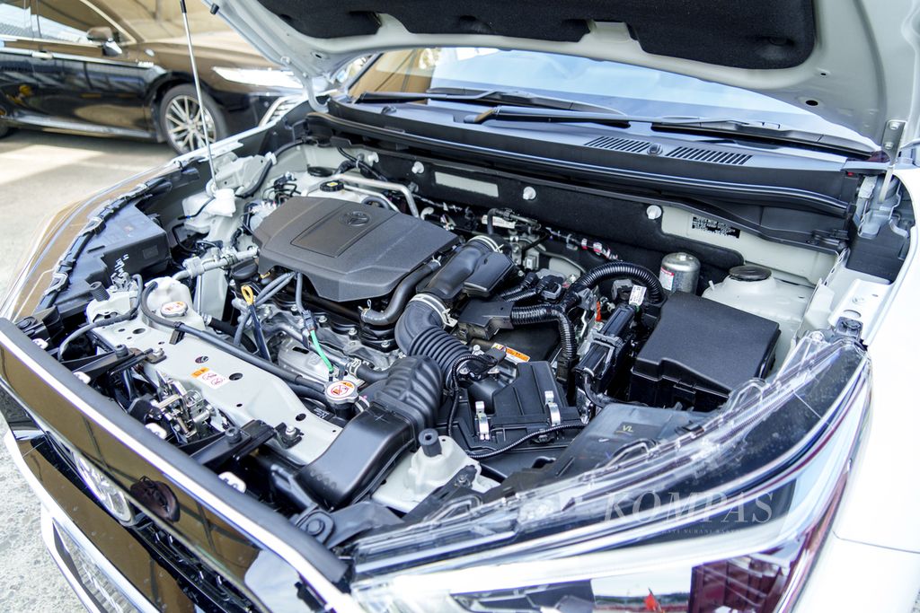 Toyota Yaris Cross varian hibrida bermesin kode 2NR-VEX empat silinder berkapasitas 1.500 cc. 