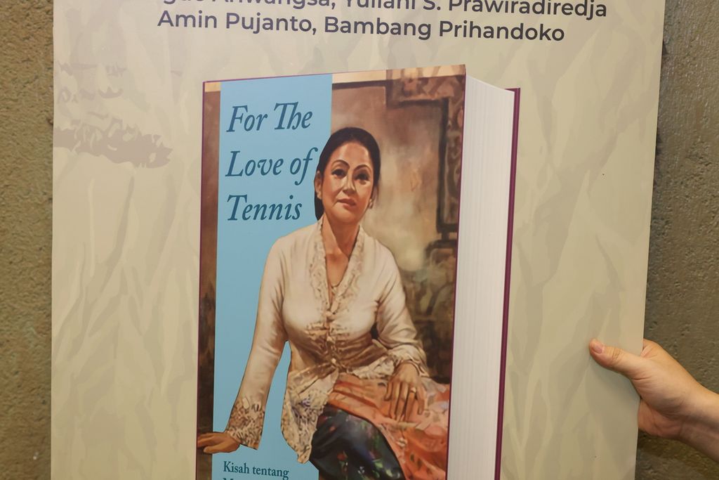 Dedikasi mantan Ketua induk organisasi tenis (PB Pelti), Martina Widjaja ditulis dalam buku berjudul "For The Love of Tennis" yang diluncurkan dalam acara perayaan hari ulang tahunnya ke-80, pada Jumat (26/8/2022) di kediamannya di Ragunan, Jakarta. 