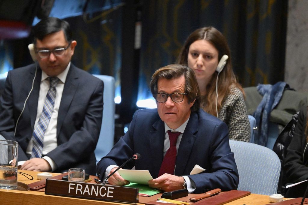 Wakil Tetap Perancis di Perserikatan Bangsa-Bangsa Nicolas de Riviere dalam sidang Dewan Keamanan PBB, Selasa (20/2/2024). 