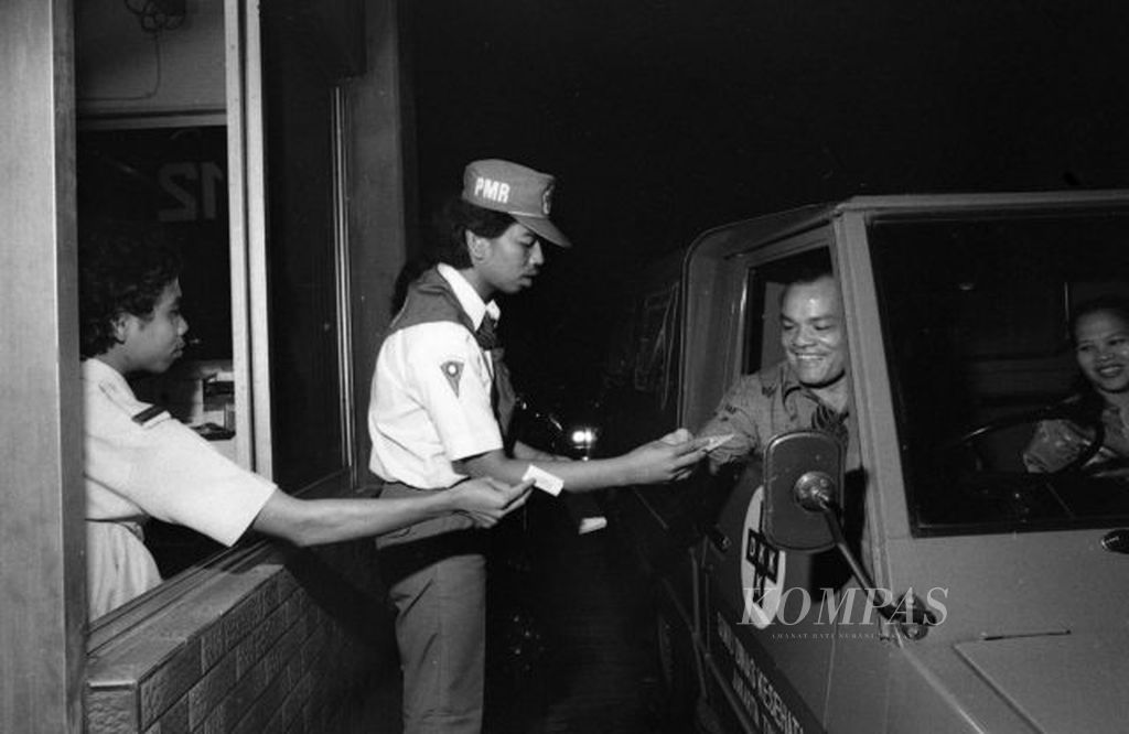 Secara simbolis, usaha pengumpulan dana Palang Merah Indonesia (PMI) dimulai di pintu tol Jagorawi, Cawang, Senin(17/9/1984) pukul 00:10. Pelaksanaan pengerahan dana PMI lewat toll ini seizin menteri Pekerjaan Umum.