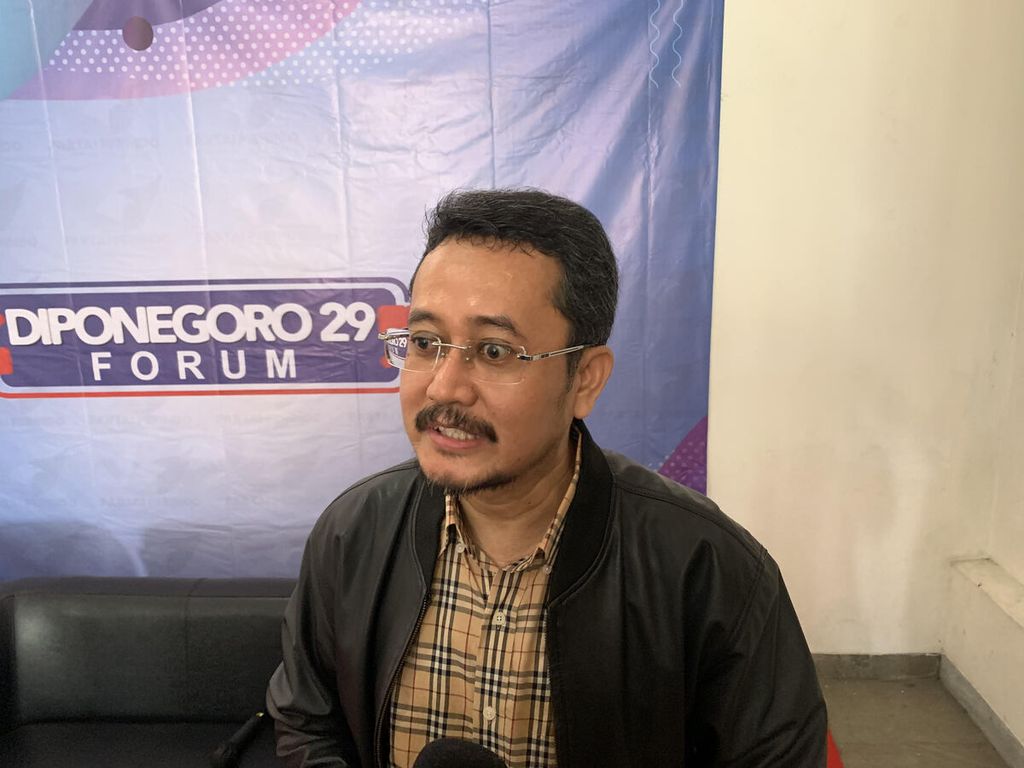 Wakil Ketua Umum Perindo Ferry Kurnia Rizkiyansyah memberikan keterangan kepada wartawan seusai diskusi bertajuk Verifikasi Partai Politik: Siap atau Tidak? di Jakarta, Sabtu (30/7/2022).