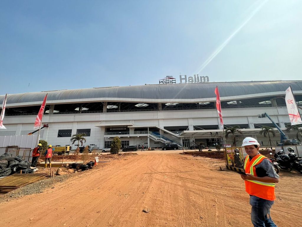 The face of the Halim Station area in East Jakarta, Saturday (12/8/2023). This station is one of four stations for the Jakarta-Bandung High-Speed Railway.