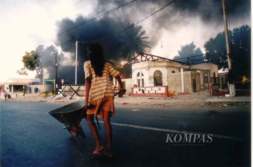 The atmosphere of the riots that occurred in East Timor after the 1999 referendum.