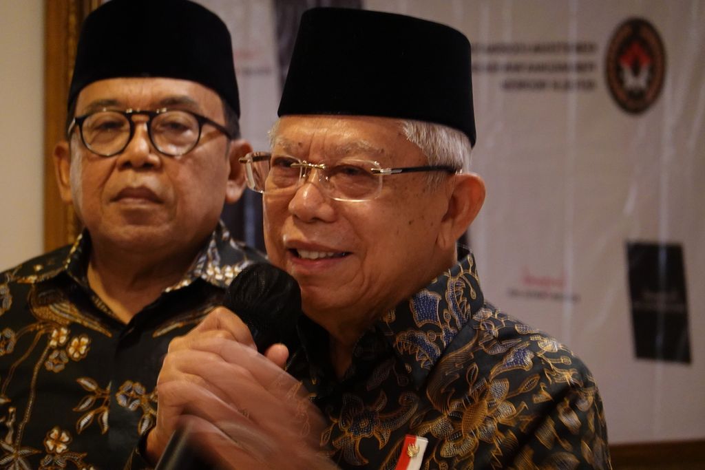 Wakil Presiden Ma’ruf Amin saat menghadiri acara Pemberian Anugerah Revolusi Mental Tahun 2022, di Hotel Borubudur, Rabu (21/12/2022). Wapres menekankan pentingnya Gerakan Nasional Revolusi Mental untuk Indonesia Maju