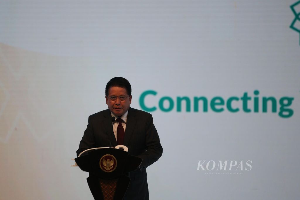 Direktur Utama Bank Syariah Indonesia (BSI) Hery Gunardi memberi sambutan pada pembukaan BSI International Expo 2024 di Jakarta Convention Center, Jakarta, Kamis (20/6/2024). 