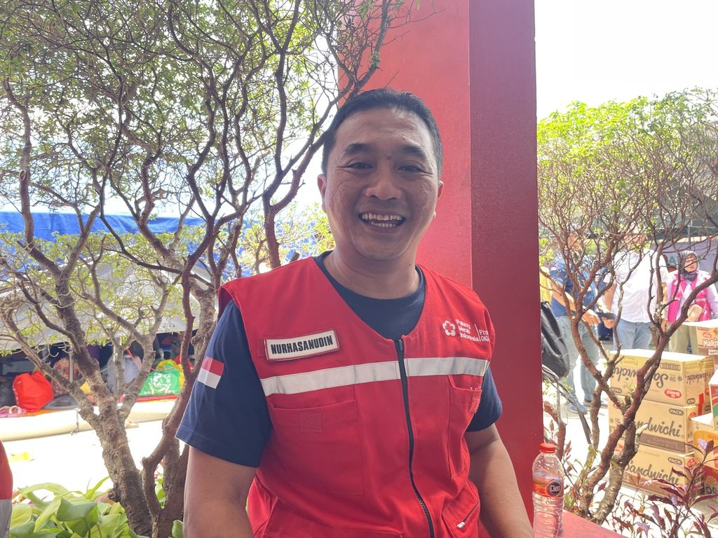 Kepala Markas Palang Merah Indonesia Jakarta Utara Nurhasanudin saat ditemui di depan tenda pengungsian, Selasa (7/3/2023).
