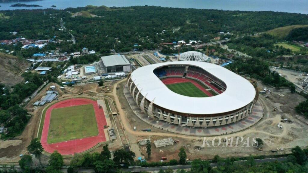 Foto udara Stadion Utama Papua Bangkit dan arena atletik di Jayapura, Papua, Sabtu (29/2/2020). 