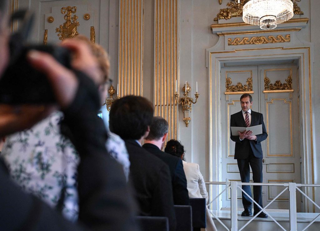 Mats Malm, Sekretaris Tetap Akademi Swedia, berbicara kepada media saat pengumuman pemenang Hadiah Nobel Sastra 2023 di Akademi Swedia di Stockholm pada Kamis (5/10/2023). Akademi Swedia menganugerahkan Hadiah Nobel Sastra kepada penulis drama Norwegia Jon Fosse.