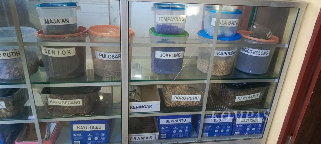 Aneka rempah yang menjadi bahan ramuan Madura