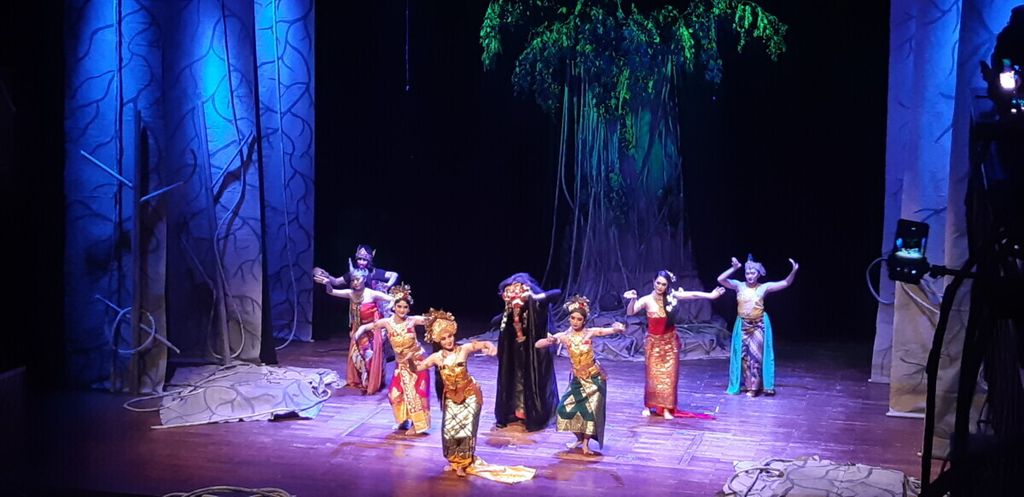 Pertunjukkan Teater dengan judul <i>Calon Arang</i> di Teater Kecil Taman Ismail Marzuki, Januari 2019. 