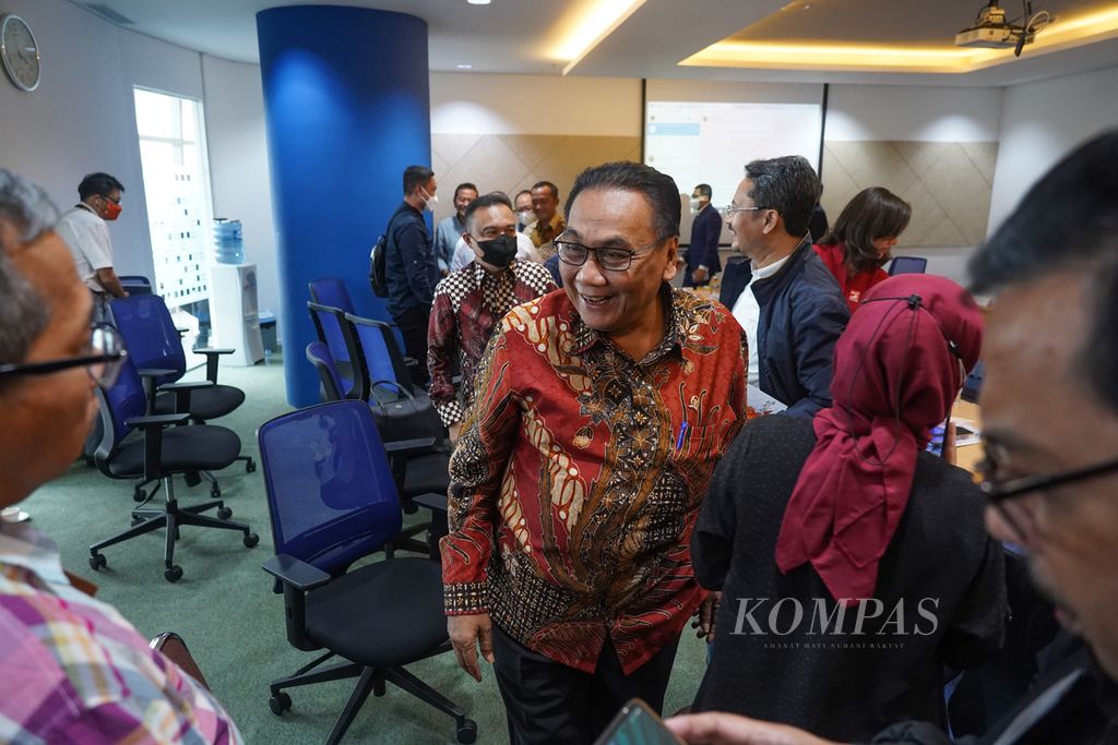 Sejumlah Ketua Badan Pemenangan Pemilu (Bappilu) partai politik bertemu dan berdiskusi dengan redaksi Harian <i>Kompas</i> dan Litbang <i>Kompas</i> terkait hasil survei kepemimpinan nasional Litbang <i>Kompas</i> di Menara Kompas, Jakarta, Kamis (3/11/2022). 