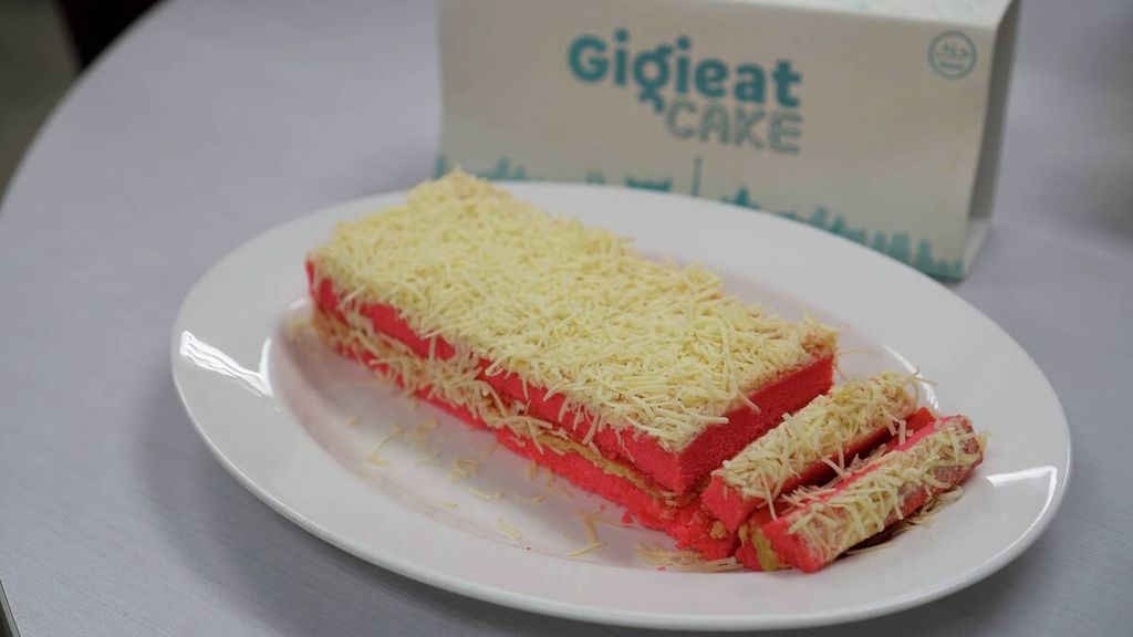 Kue artis kekinian Nagita Slavina yang diberi label Gigi Eat.
