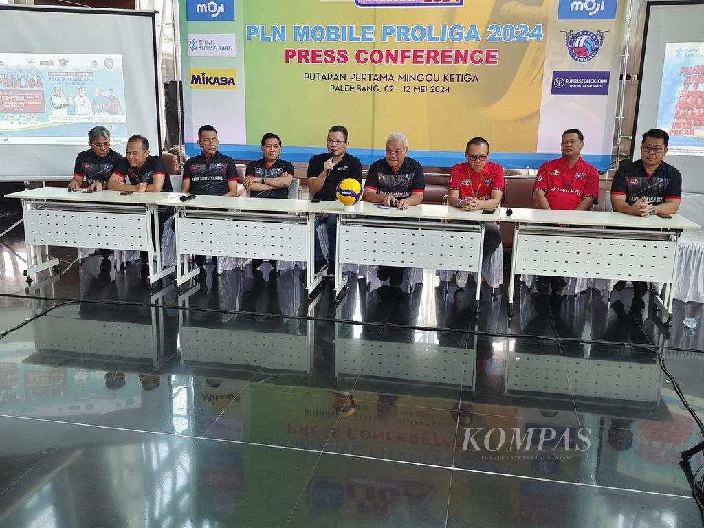 The atmosphere at the press conference for the Proliga 2024 series in Palembang, South Sumatra, on Wednesday (8/5/2024) was lively. The national women's volleyball star Megawati Hangestri Pertiwi is expected to be the main attraction at the Proliga 2024 series in Palembang, South Sumatra, from May 9-12.