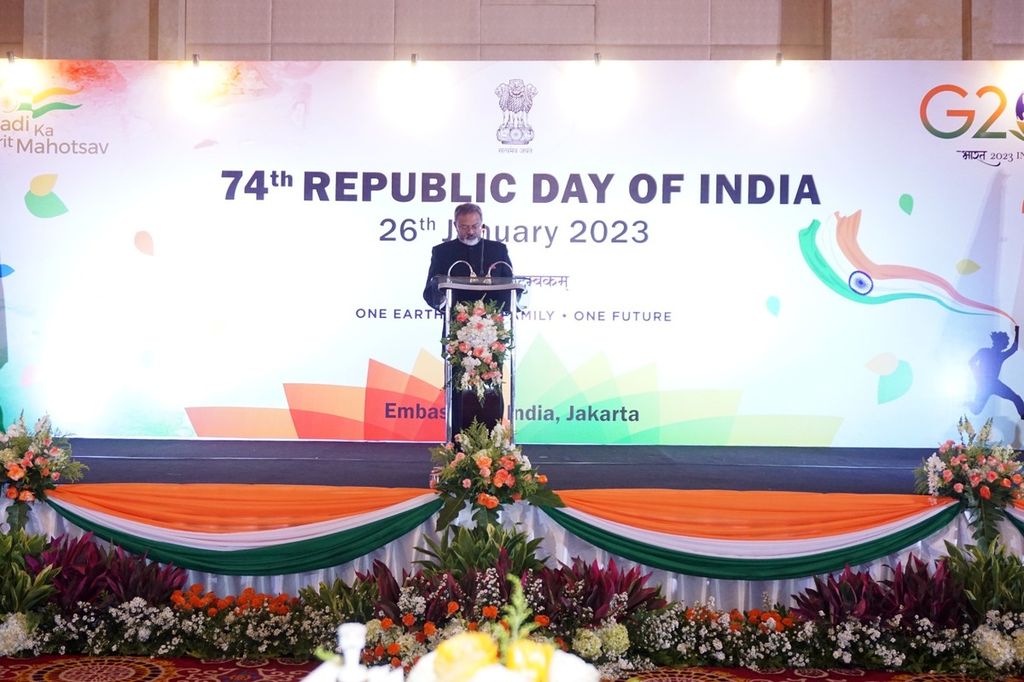 Duta Besar India untuk Indonesia Manoj Kumar Bharti, 26 Januari 2023, di Jakarta, memberikan sambutan dalam peringatan Hari Republik India Ke-74.