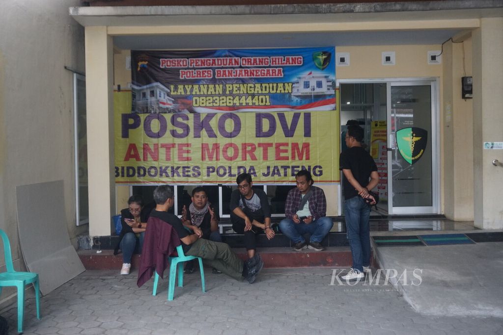 Suasana Posko Pengaduan Orang Hilang di kompleks kantor Kepolisian Resor Banjarnegara, Jawa Tengah, Kamis (6/4/2023).