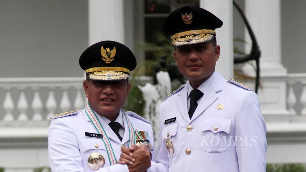 Gubernur dan Wakil Gubernur Sumatera Utara Edy Rahmayadi-Musa Rajekshah seusai dilantik Presiden Joko Widodo, di Istana Negara, Jakarta, 5 September 2018.