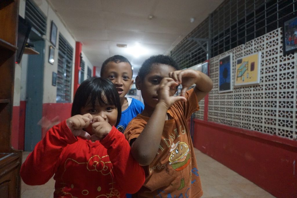Sukacita anak-anak di Panti Asuhan Bunda Serayu Banyumas, Jawa Tengah, Kamis (15/12/2022).