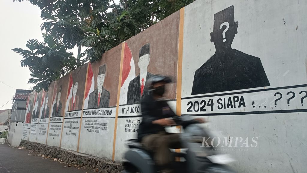 Pemilihan presiden dan wakil presiden yang tinggal empat bulan lagi menjadi tema mural di sebuah gang di kawasan Cibuluh, Kota Bogor, Jawa Barat, Jumat (6/10/2023).