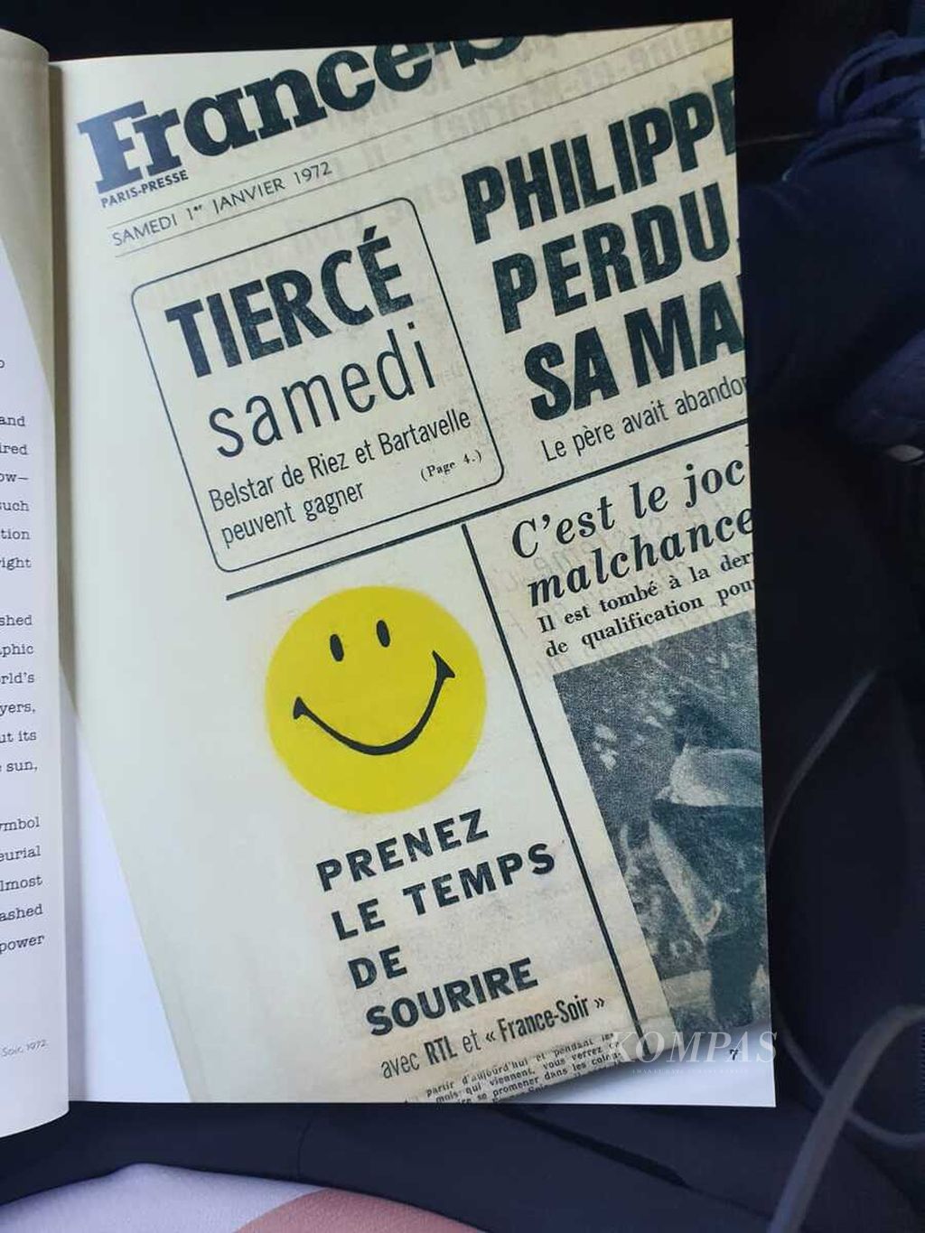 Logo <i>smiley</i> yang muncul di surat kabar Perancis, <i>France Soir.</i>
