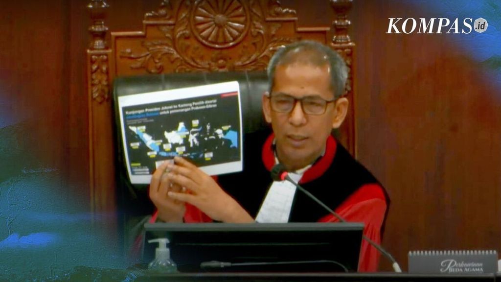 During the constitutional court hearing on election disputes, Justice Saldi Isra asked about the considerations used in determining the areas of President Joko Widodo's official visits and social assistance during the 2024 election period.