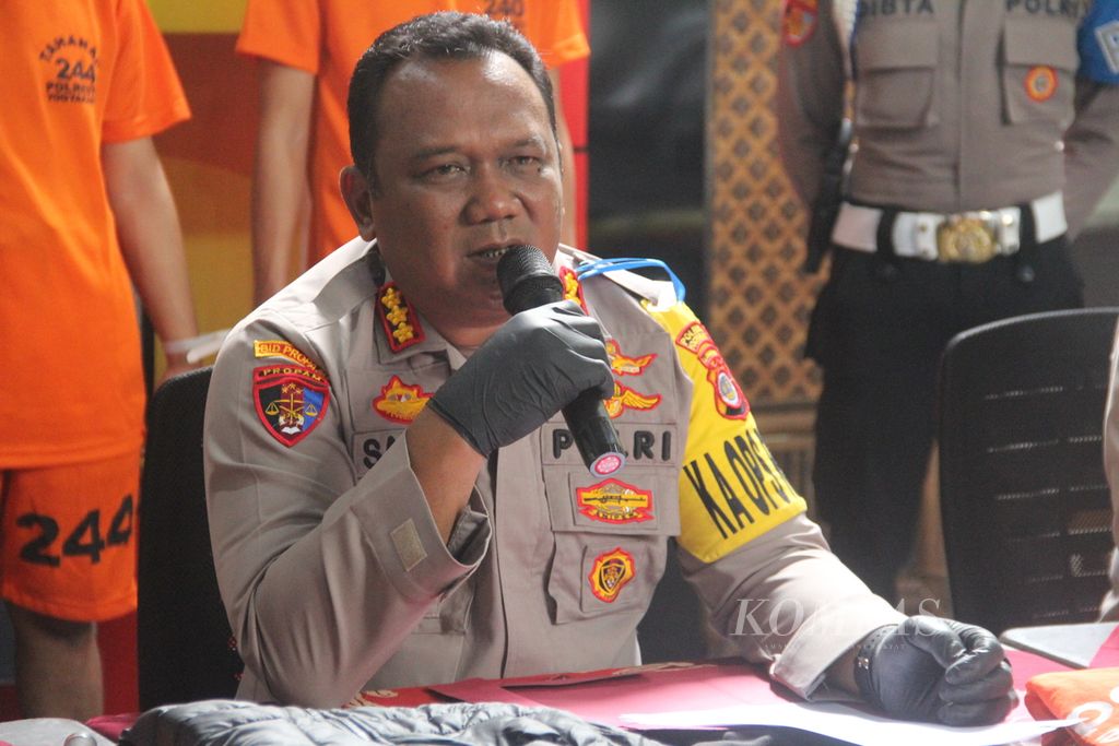 Kepala Polresta Yogyakarta Komisaris Besar Saiful Anwar memberikan keterangan dalam konferensi pers, Jumat (10/2/2023), di Kantor Polresta Yogyakarta. 