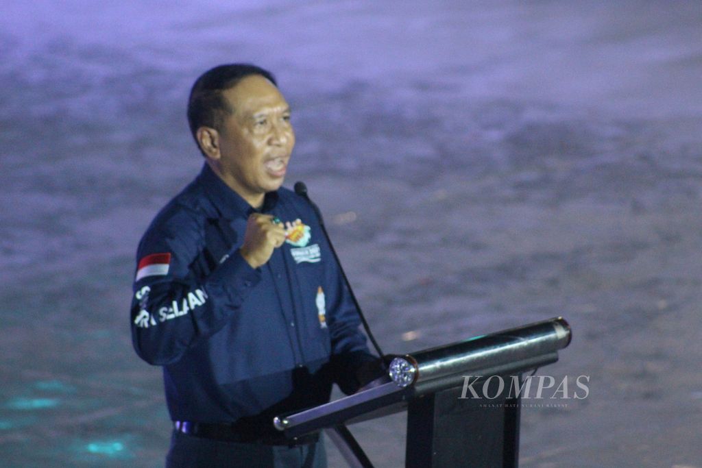 Menteri Pemuda dan Olahraga Zainudin Amali pada pembukaan Fornas VI 2021  di Arena Dayung, Kompleks Olahraga Jakabaring, Palembang, Sumsel, Jumat (1/7/2022).