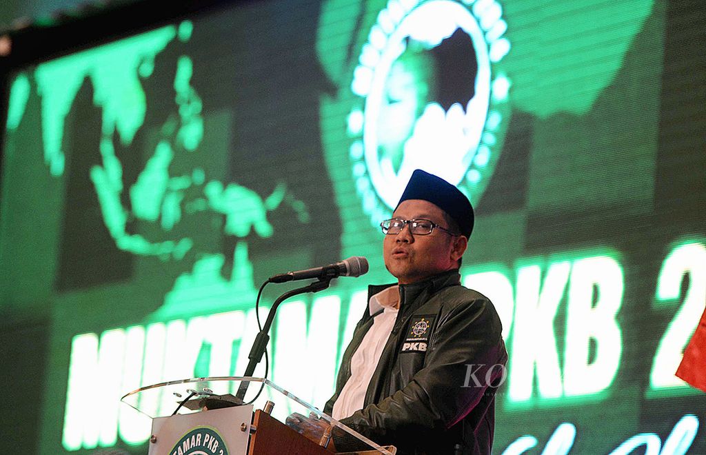 Muhaimin Terpilih Kembali - Muhaimin Iskandar memeberikan sambutannya setelah terpilih kembali sebagau Ketua Umum Partai Kebangkitan Bangsa dalam Muktamar PKB 2014 di Hotel The Empire Palace, Surabaya, Jawa Timur, Senin (1/9/2014).