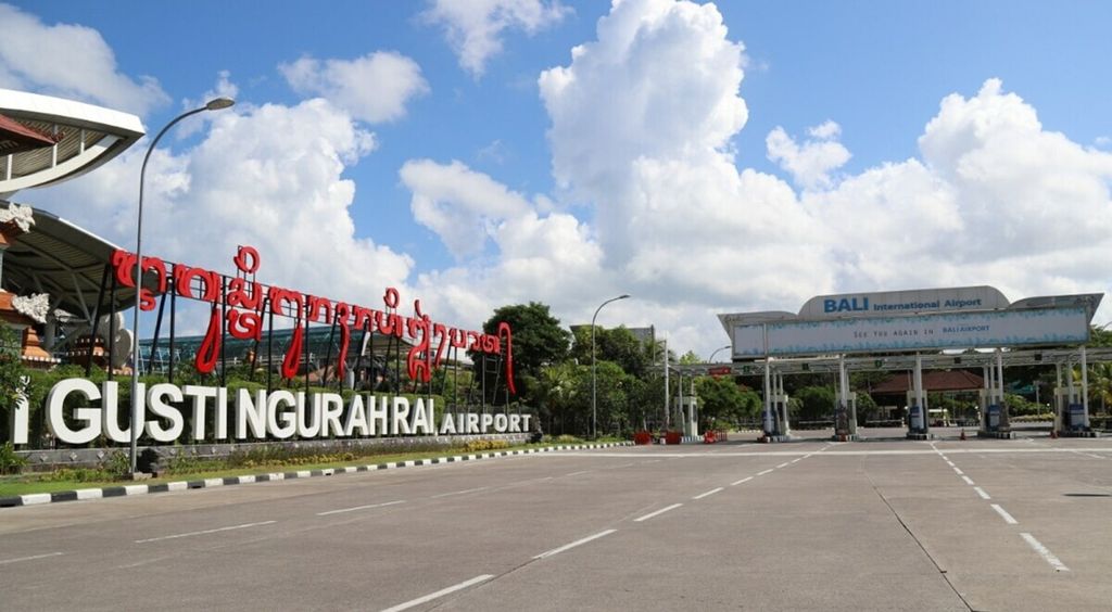 Bandara Internasional I Gusti Ngurah Rai, Bali, Minggu (14/3/2021). 