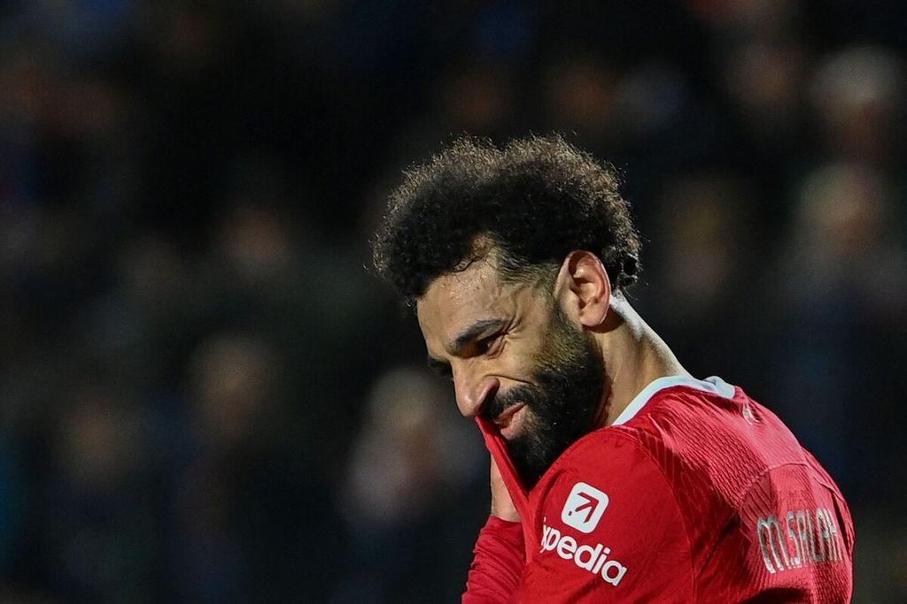 Penyerang Liverpool, Mohamed Salah, saat laga kedua perempat final Liga Europa lawan Atalanta di Stadion Gewiss, Bergamo, Italia, Jumat (19/4/2024) dini hari WIB. Meski menang 1-0, Liverpool tersingkir karena kalah agregat 1-3.