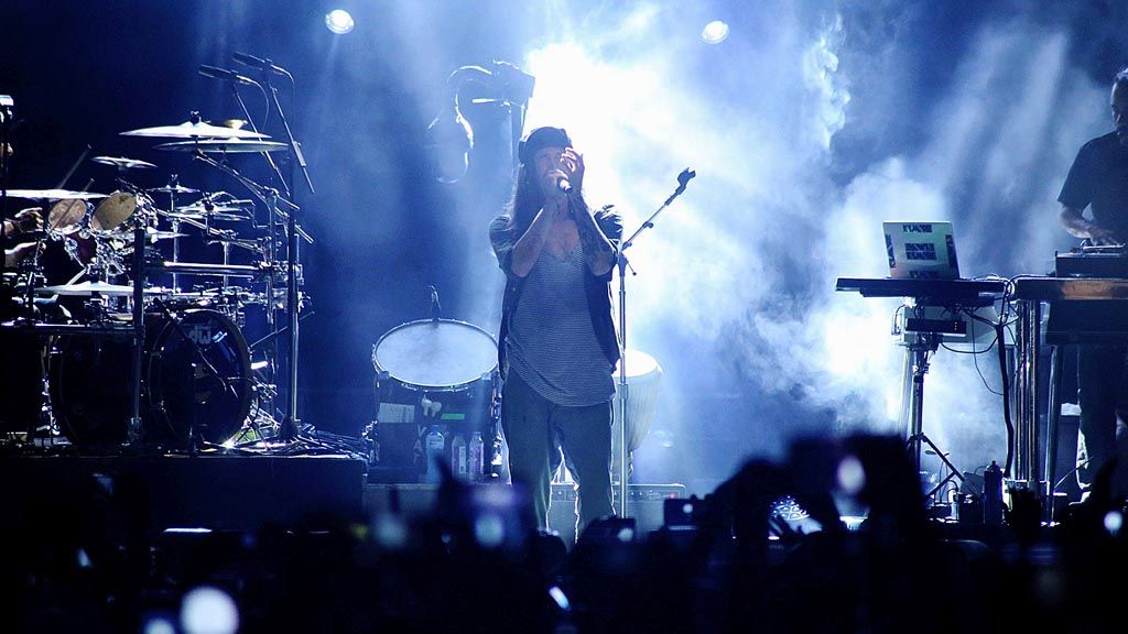  Aksi panggung Incubus yang ketiga kalinya di Jakarta itu membawakan 20 lagu selama konser 2 jam. 