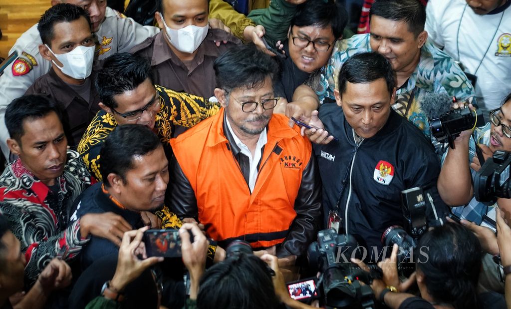 Bekas Menteri Pertanian Syahrul Yasin Limpo resmi ditahan dan diekspose di Gedung Komisi Pemberantasan Korupsi (KPK), Jakarta, terkait dugaan kasus korupsi di Kementerian Pertanian (Kementan), Jumat (13/10/2023) malam. 