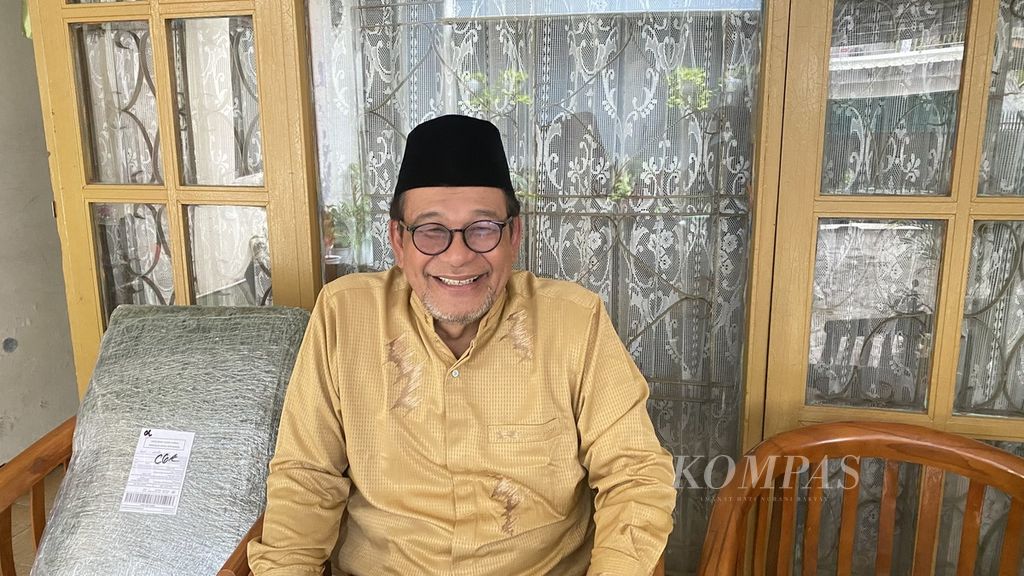 Ahmad Supandi or Haji Hendy when met at his house, Monday (1/4/2024).